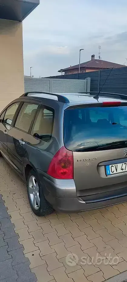 Usata Peugeot 307 107 CV (78 kW) 2005 Marrone Station wagon
