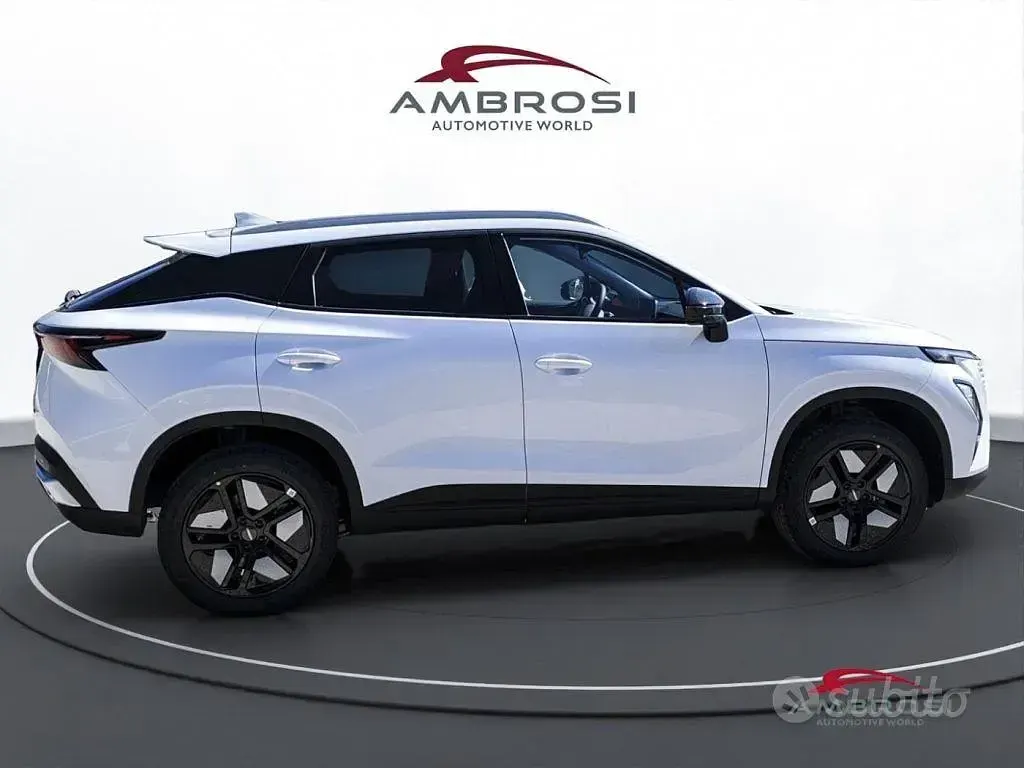 Nuova Omoda 5 147 CV (108 kW) 2026 White black roof SUV