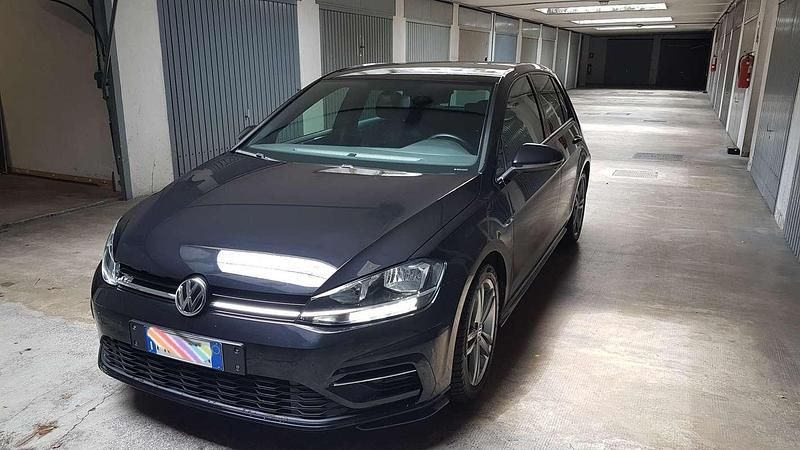 Usata VW Golf VII Sportline 116 CV (85 kW) 2017 Nero Berlina