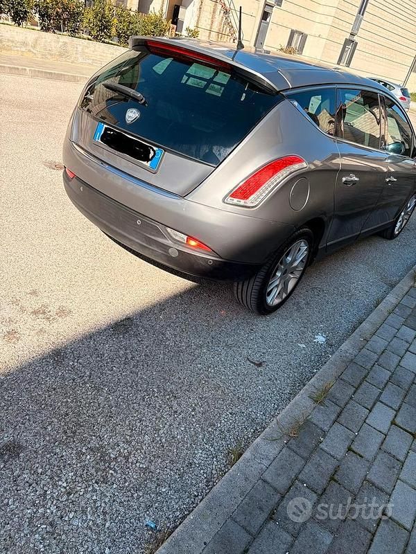 Usata Lancia Delta 2008 Grigio Utilitaria
