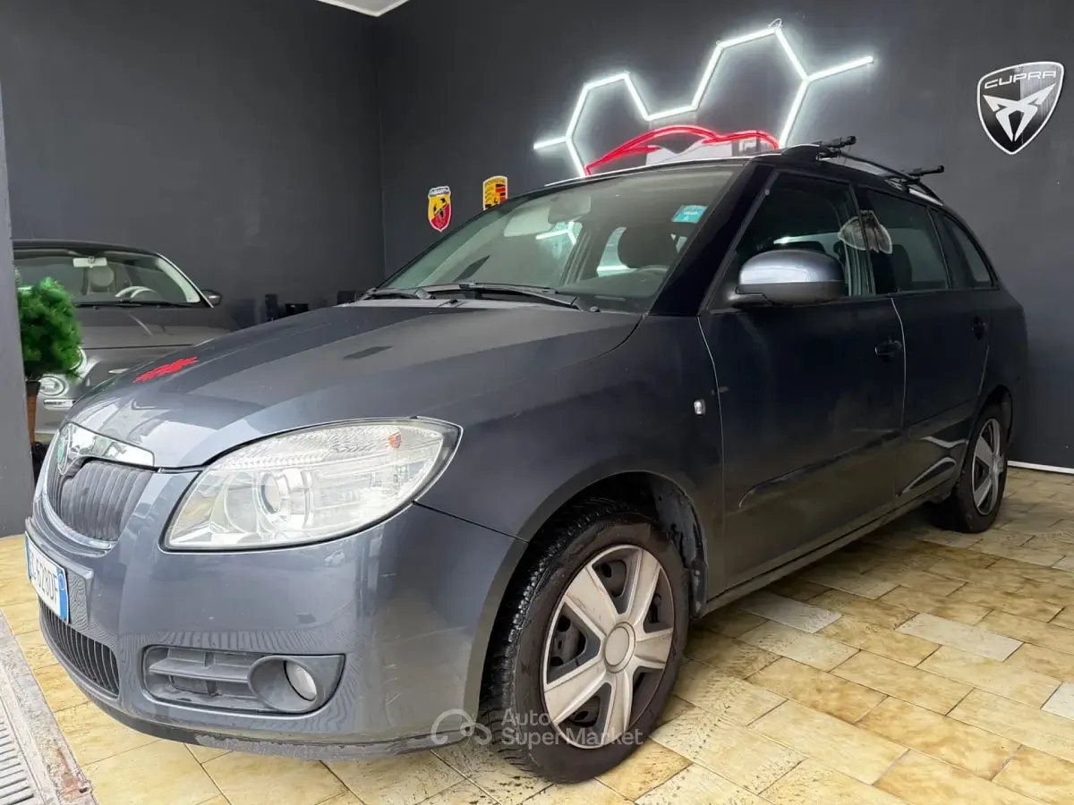 Usata Skoda Fabia 86 CV (63 kW) 2011 Gray Station wagon
