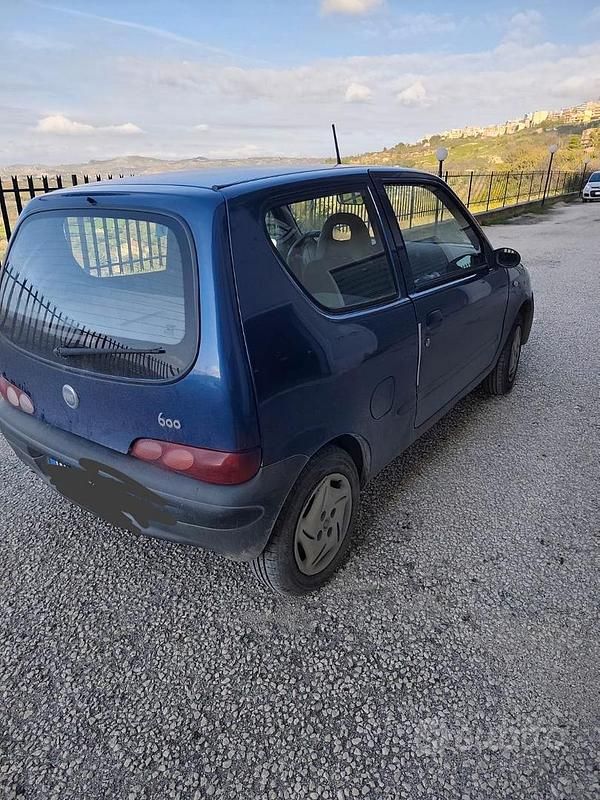 Usata Fiat 600 54 CV (39 kW) 2006 Utilitaria