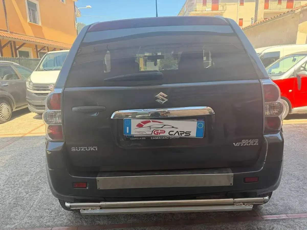 Usata Suzuki Grand Vitara 129 CV (94 kW) 2011 Grigio SUV