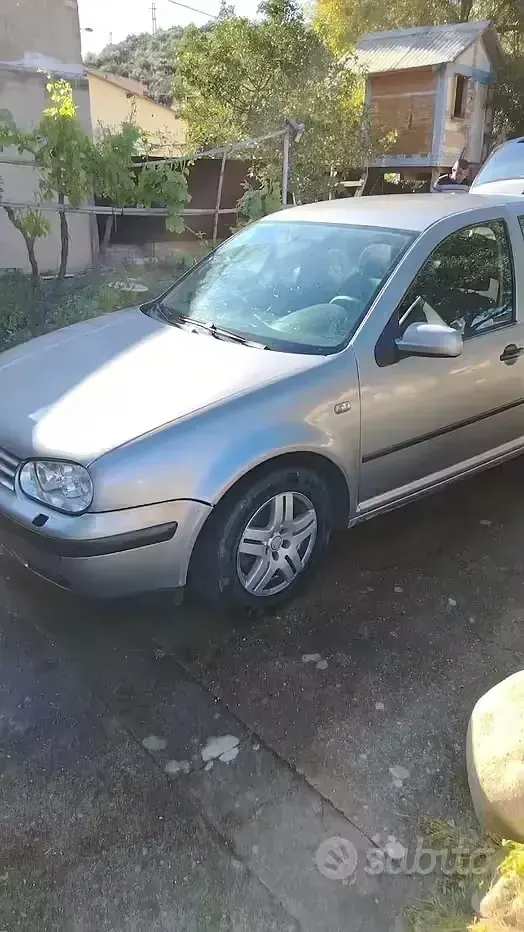 Usata VW Golf IV 101 CV (74 kW) 2005 Berlina