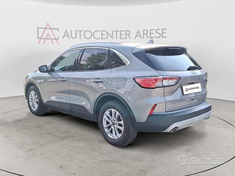 Usado Ford Kuga Titanium 120 CV (88 kW) 2024 Gris SUV