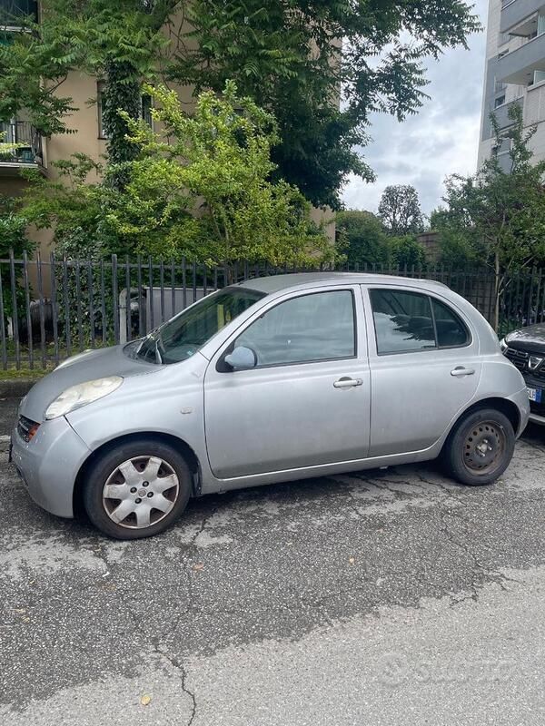 Usata Nissan Micra 80 CV (58 kW) 2003 Grigio Utilitaria