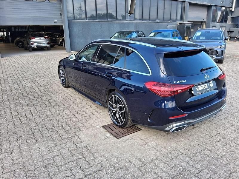 Usata Mercedes C220 Premium 200 CV (147 kW) 2022 Blu Station wagon
