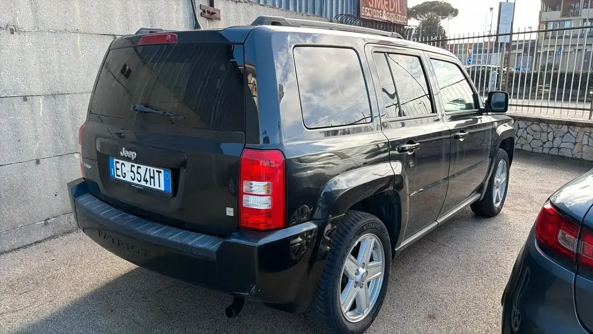 Usata Jeep Patriot Sport 163 CV (119 kW) 2010 Nero SUV