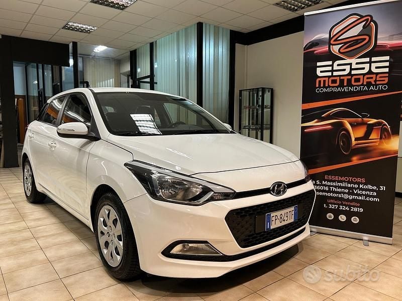 Usata Hyundai i20 Classic 75 CV (55 kW) 2018 Bianco Berlina