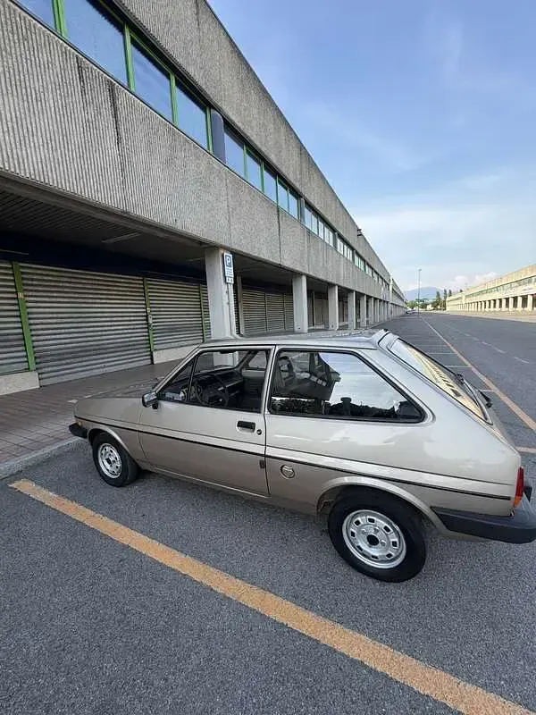 Usata Ford Fiesta Ghia 49 CV (36 kW) 1982 Utilitaria