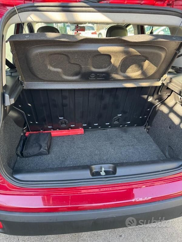 Usata Fiat Panda Easy 85 CV (62 kW) 2018 Rosso Utilitaria