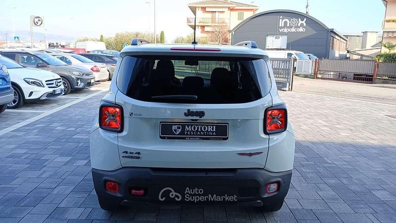 Usata Jeep Renegade Trailhawk 170 CV (125 kW) 2015 Bianco SUV