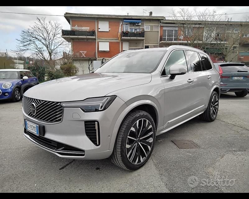Usata Volvo XC90 Plus 250 CV (183 kW) 2025 Grigio SUV
