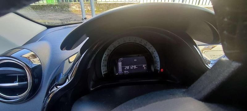 Usata Renault Twingo Urban Night 30 kW (42 CV) 2022 Utilitaria