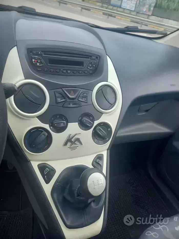 Usata Ford Ka 69 CV (50 kW) 2012 Bianco Utilitaria