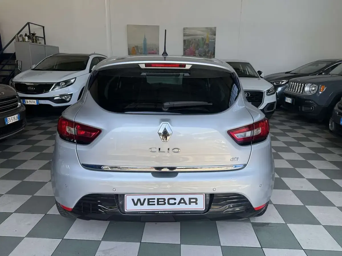 Second-hand Renault Clio IV 90 CP (66 kW) 2016 Argintiu Berlinǎ