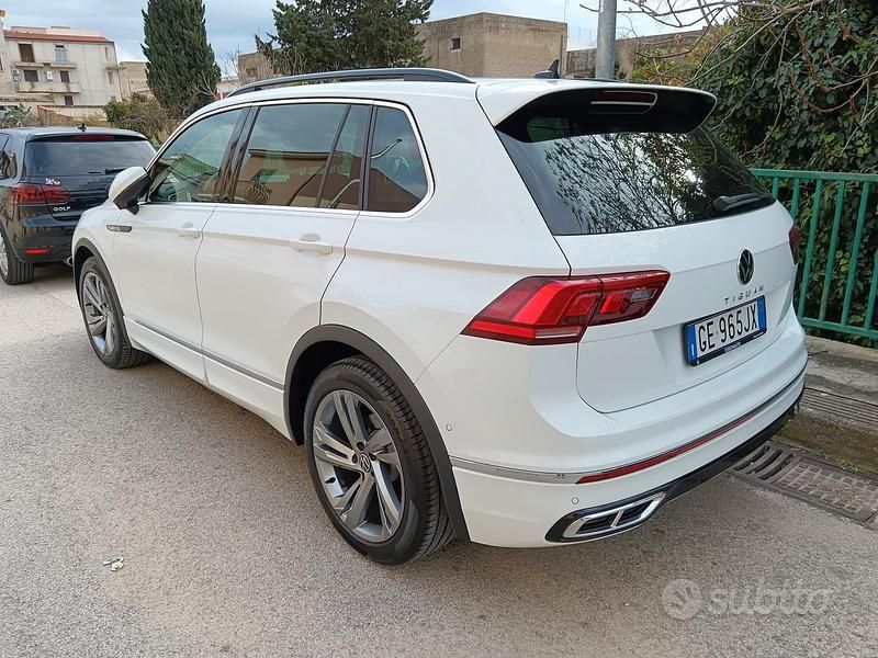 Usata VW Tiguan R-line 150 CV (110 kW) 2021 Bianco SUV