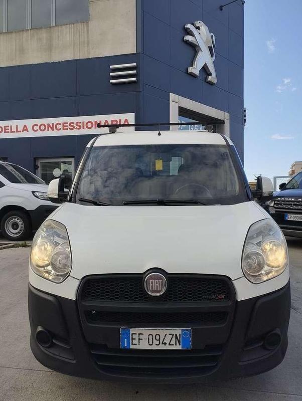 Usata Fiat Doblò 105 CV (77 kW) 2010 Bianco Monovolume