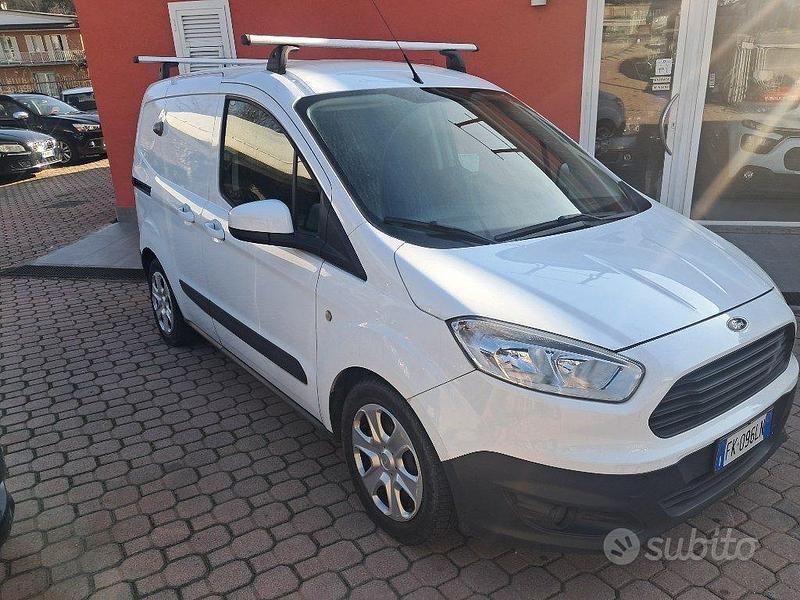Usata Ford Courier 2017 Bianco Monovolume