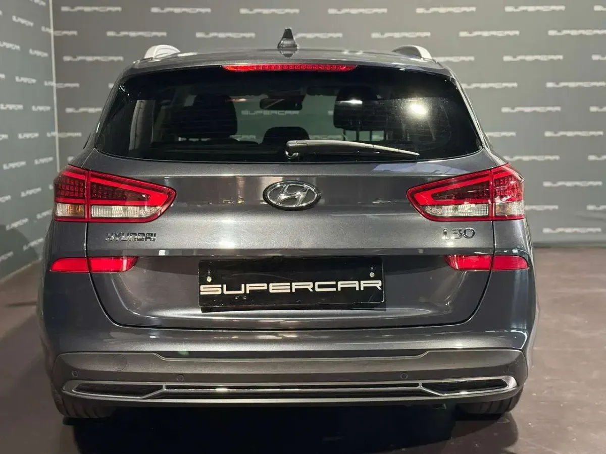 Usata Hyundai i30 Prime 120 CV (88 kW) 2023 Grigio scuro Station wagon