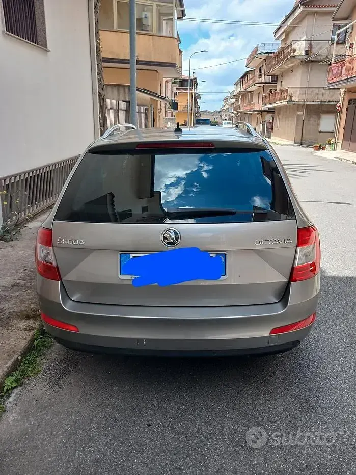 Usata Skoda Octavia 110 CV (80 kW) 2016 Grigio Station wagon