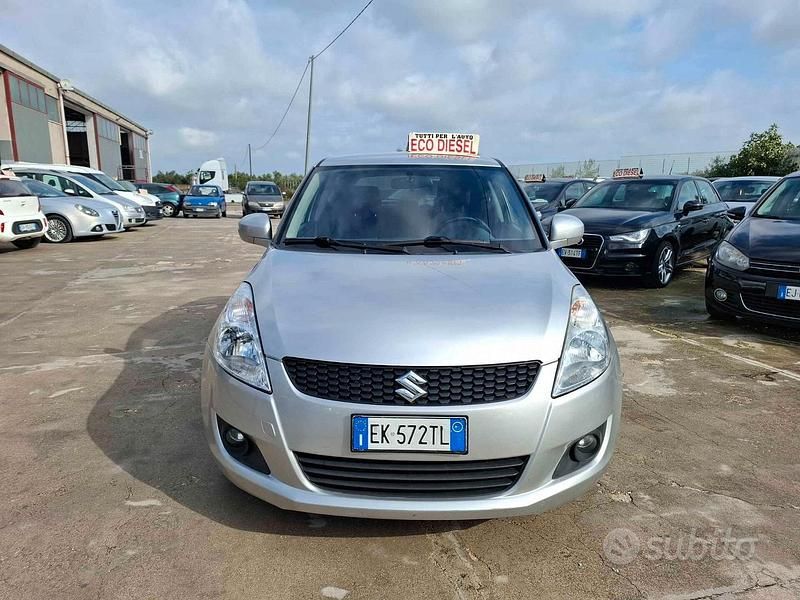 Usata Suzuki Swift 75 CV (55 kW) 2012 Grigio Berlina