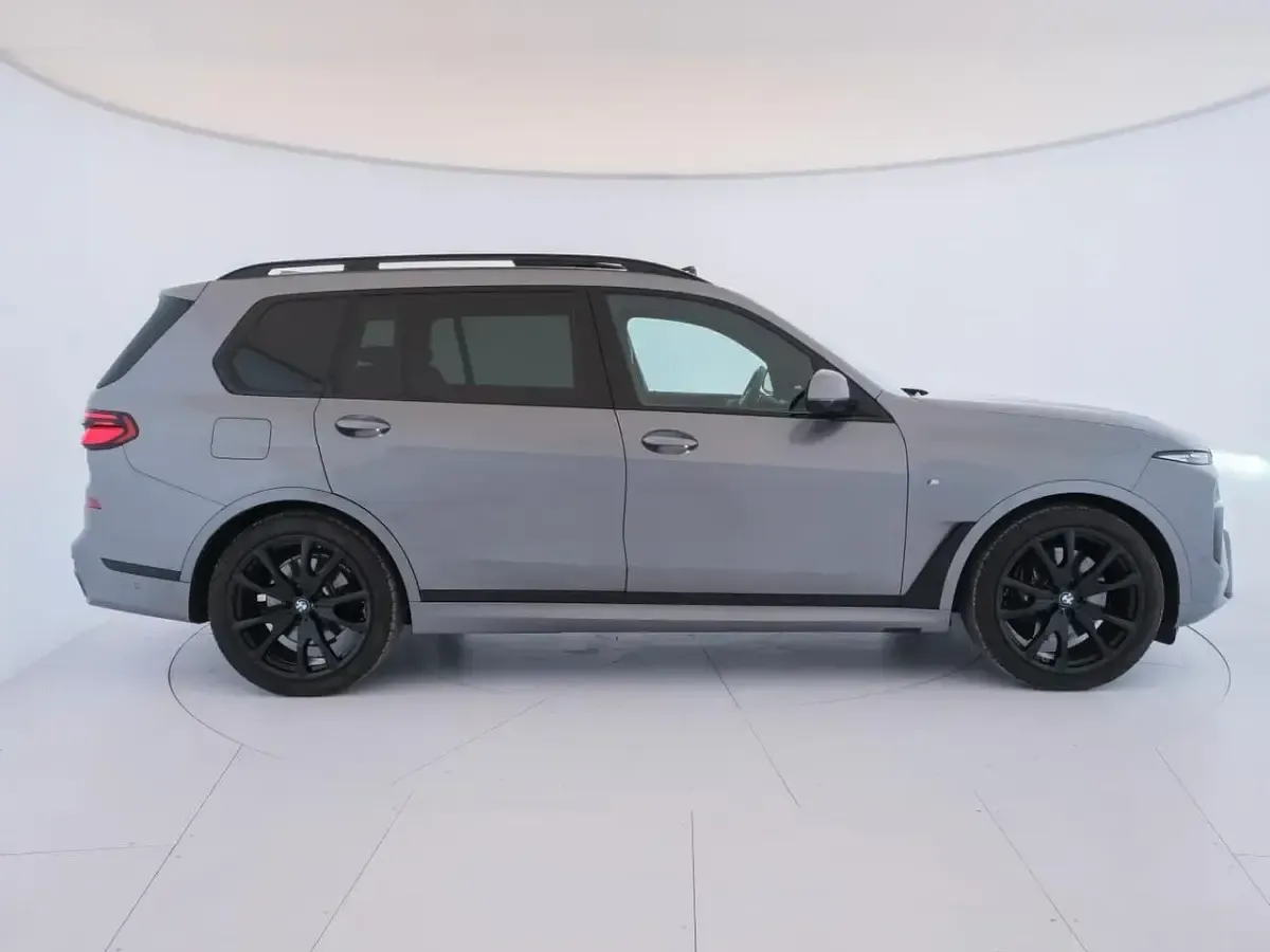 Usata BMW X7 M Sport 339 CV (249 kW) 2025 Grigio SUV