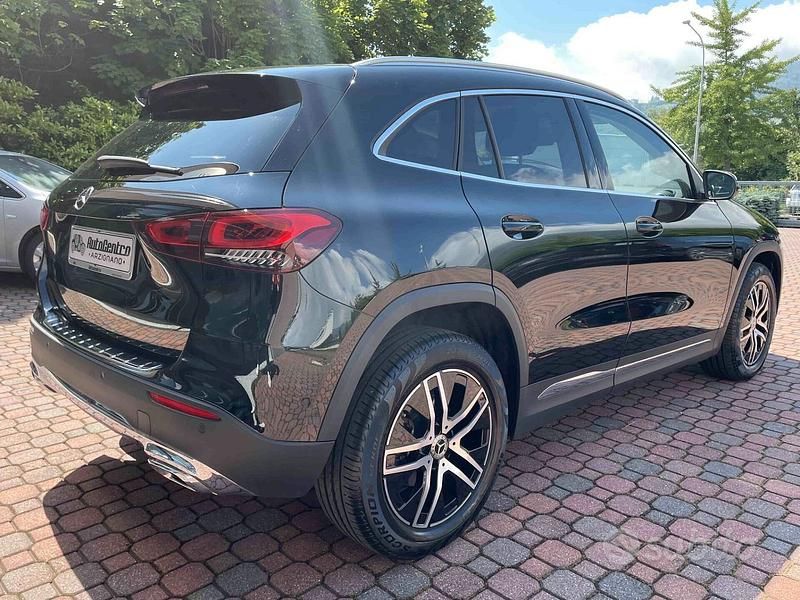 Usata Mercedes GLA200 163 CV (119 kW) 2021 Nero SUV