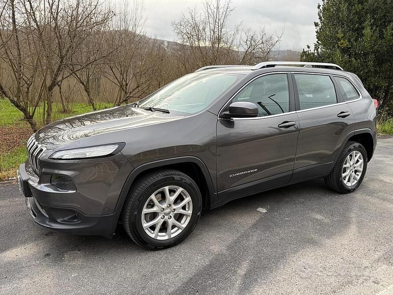 Usata Jeep Cherokee Longitude 140 CV (102 kW) 2015 Grigio SUV