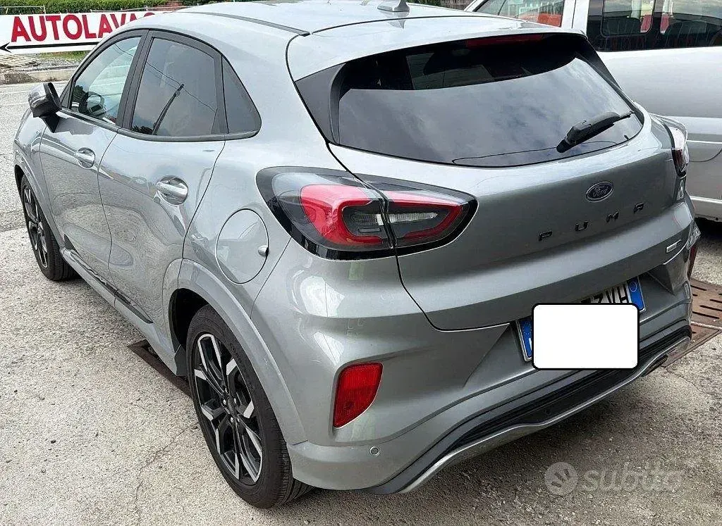 Usata Ford Puma Titanium 125 CV (91 kW) 2020 Grigio SUV