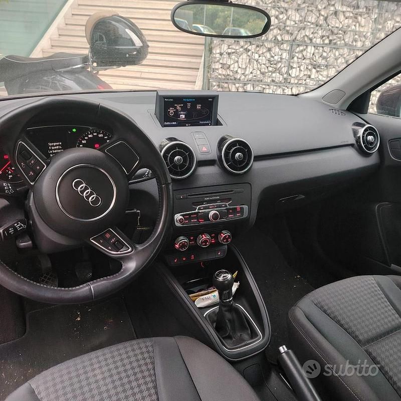 Usata Audi A1 Ambition 105 CV (77 kW) 2014 Rosso Utilitaria