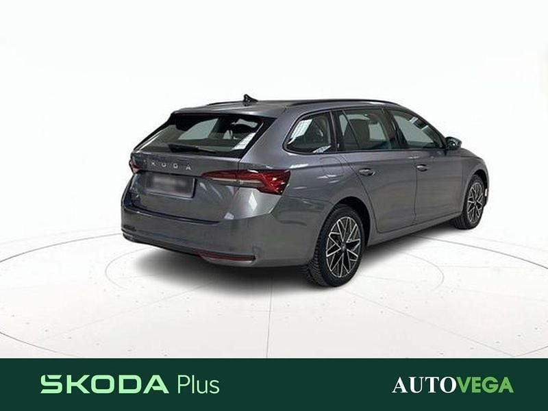 Usata Skoda Octavia Selection 115 CV (84 kW) 2025 Grigio / pastello Station wagon