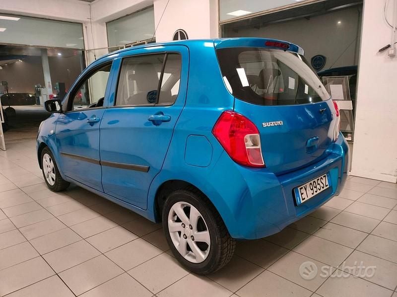 Usata Suzuki Celerio 68 CV (50 kW) 2015 Blu/azzurro Utilitaria