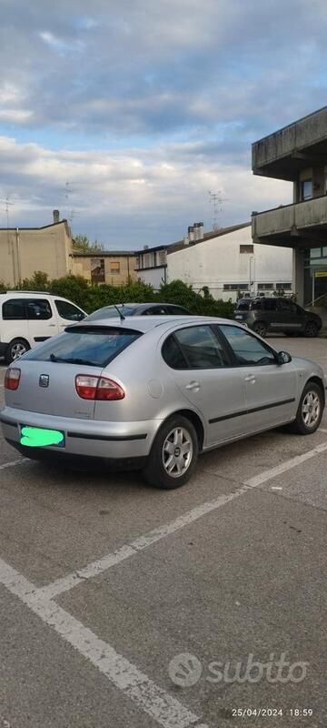 Usata 2001 Seat Leon Tre volumi | 1100 € (Ottimo prezzo) - Immagine 1/3