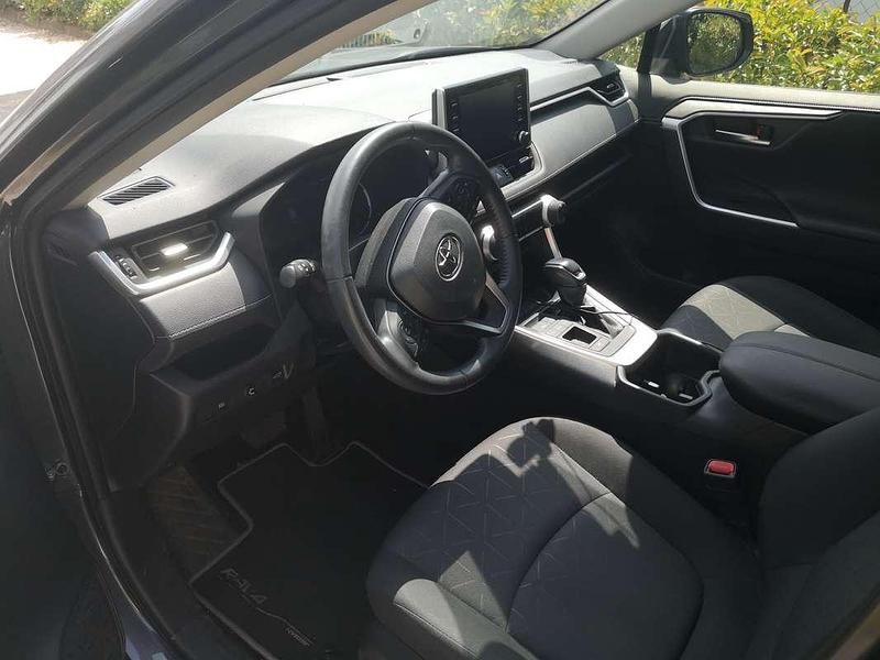 Usata Toyota RAV4 Hybrid 178 CV (130 kW) 2022 Grigio SUV