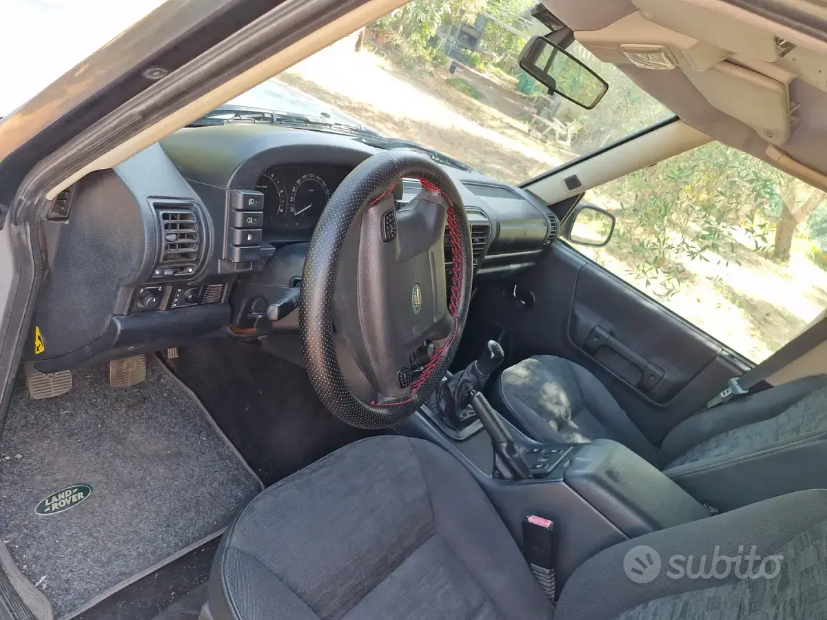 Usata Land Rover Discovery 138 CV (101 kW) 2003 Grigio SUV