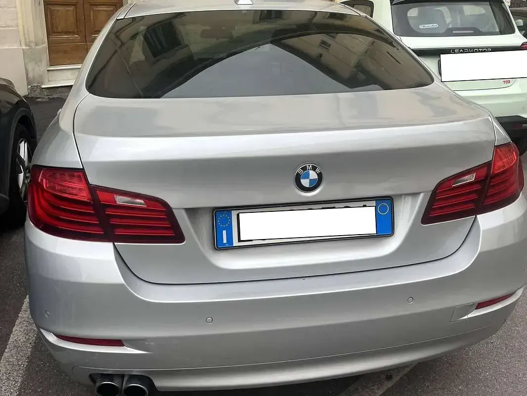 Usata BMW 520 184 CV (135 kW) 2013 Argento Berlina