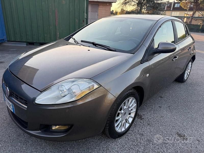 Usata Fiat Bravo Emotion 120 CV (88 kW) 2007 Grigio Utilitaria
