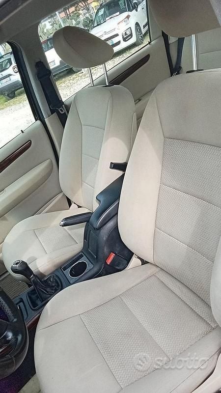 Usata Mercedes A180 Avantgarde 108 CV (79 kW) 2009 Nero Berlina