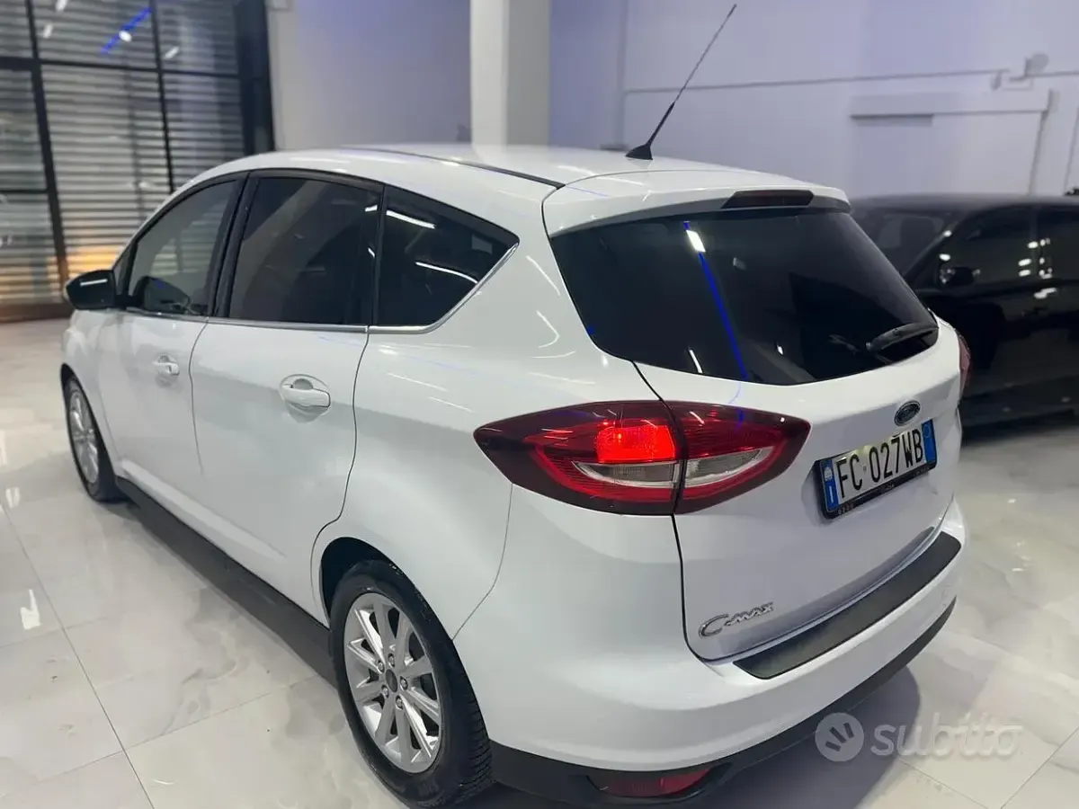 Usata Ford C-MAX Titanium 120 CV (88 kW) 2016 Bianco Monovolume