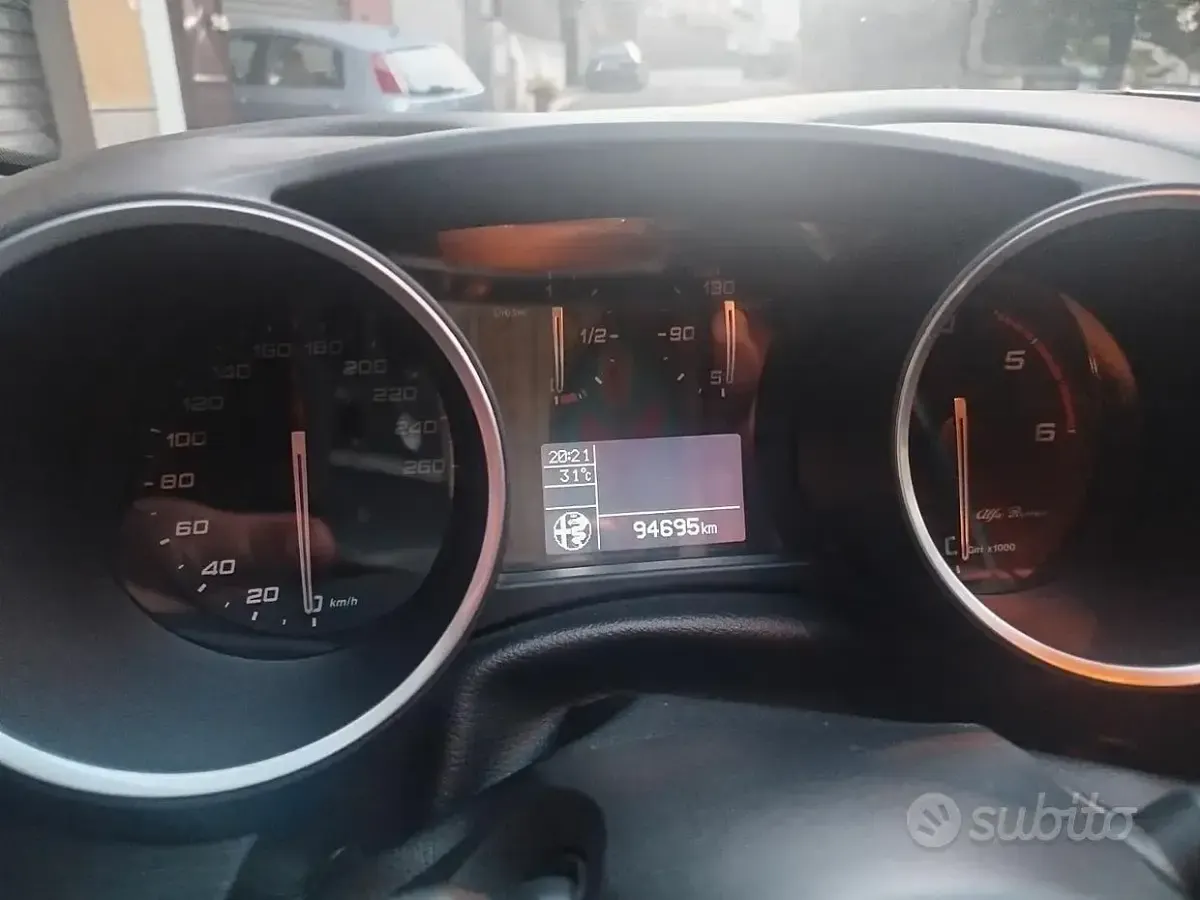 Usata Alfa Romeo Giulietta 120 CV (88 kW) 2016 Grigio Utilitaria