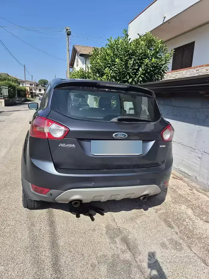Usata Ford Kuga 136 CV (100 kW) 2010 Blu SUV