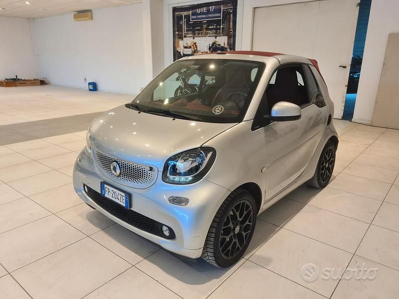 Grigio Usata 2018 Smart ForTwo Cabrio Cabrio | 15.450 € (Buon prezzo) - Immagine 1/4