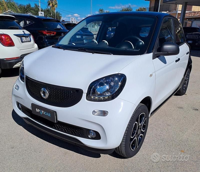 Bianco Usata 2019 Smart ForFour Passion Utilitaria | 8790 € (Ottimo prezzo) - Immagine 1/4