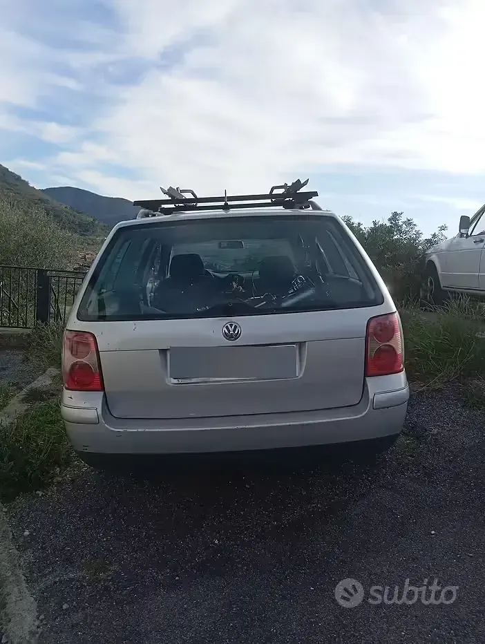 Usata VW Passat 102 CV (75 kW) 2001 Grigio Station wagon