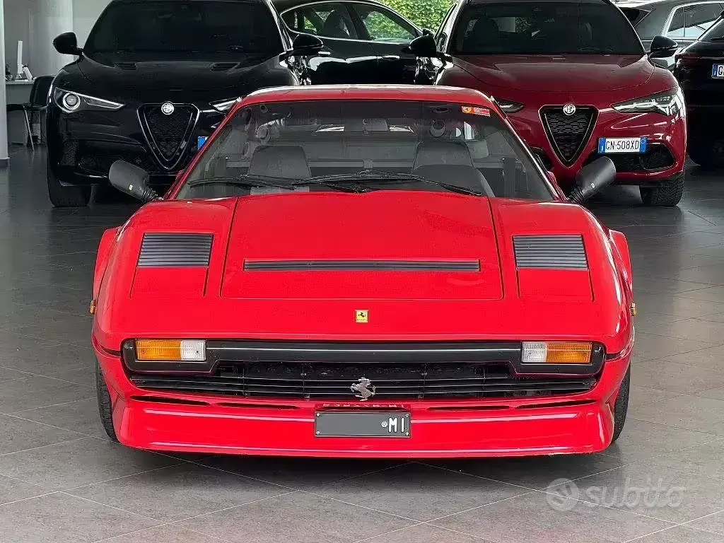 Usata Ferrari 208 220 CV (161 kW) 1982 Rosso Coupé
