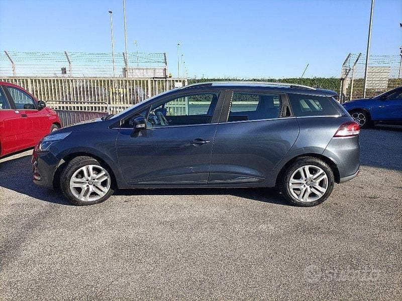 Usata Renault Clio GrandTour Zen 75 CV (55 kW) 2018 Grigio scuro Station wagon