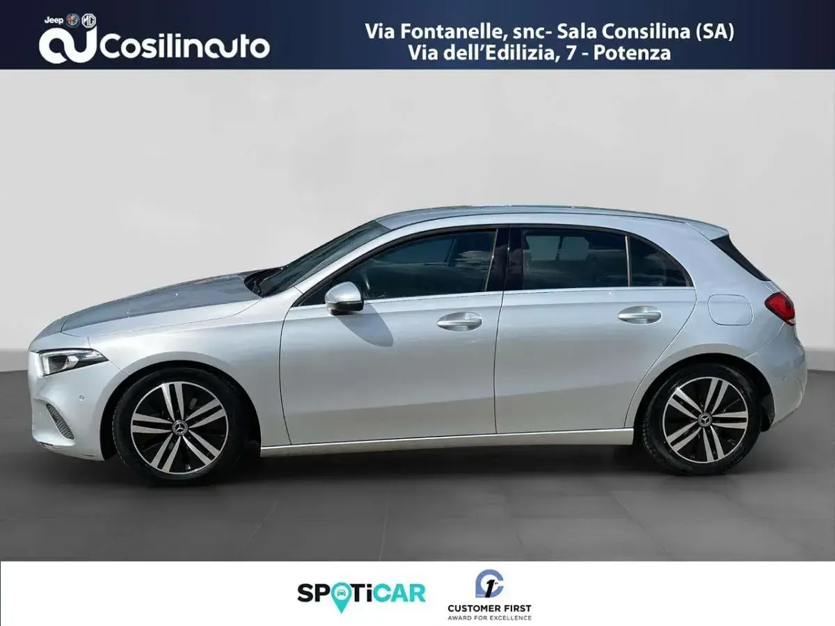 Usata Mercedes A180 Premium 116 CV (85 kW) 2019 Grigio Berlina