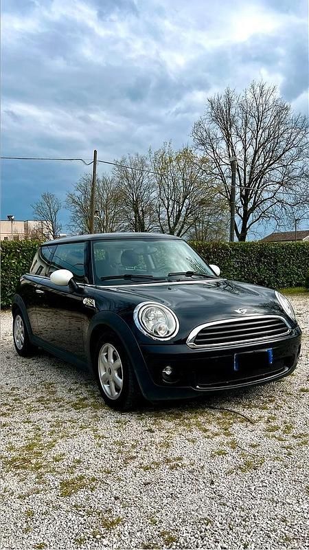 Begagnad Mini ONE 75 HK (55 kW) 2009 Svart Halvkombi