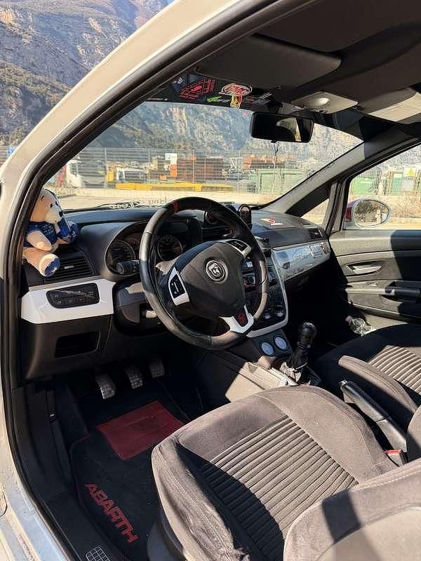 Usata Abarth Grande Punto 155 CV (114 kW) 2007 Bianco Utilitaria
